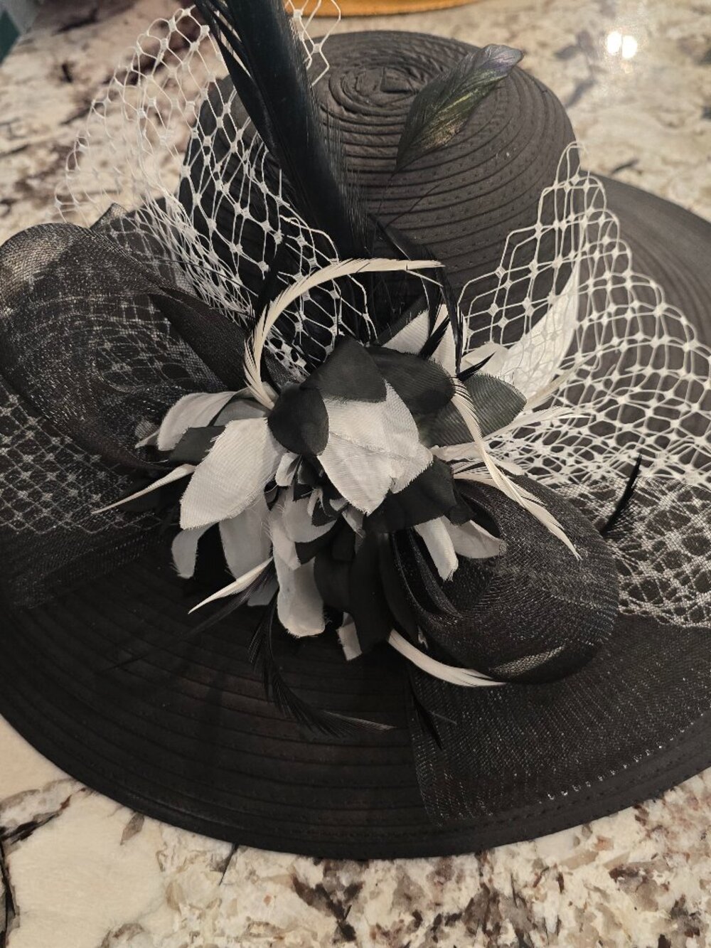 Dee's Black Wide Brim Sun Hat Fascinator White Ribbon Feathers Derby Hat